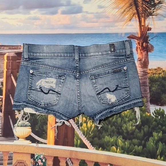 7 For all Mankind Distressed Shorts Size 26 - Picture 5 of 7